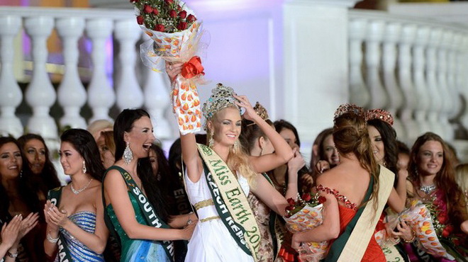 hoa[-]hau[-]trai[-]dat